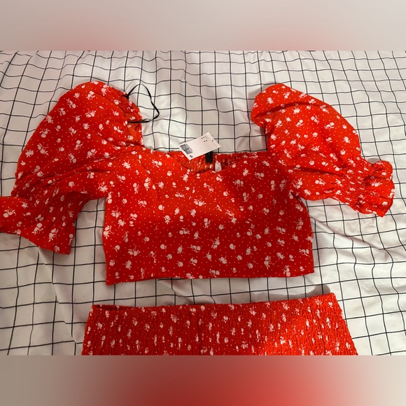 H&M Red Floral Two Piece Set - Picture 3 of 5